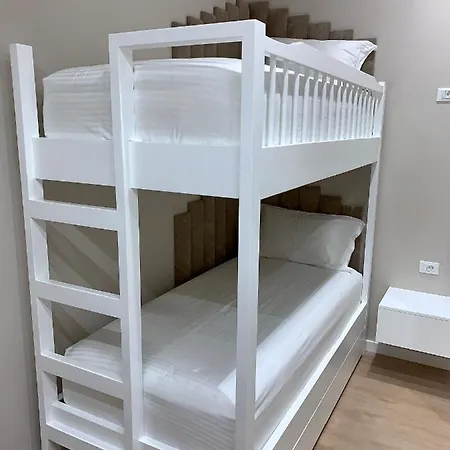 Modern Sea View Apartment *