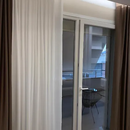 Apartment Modern Sea View Apartment *