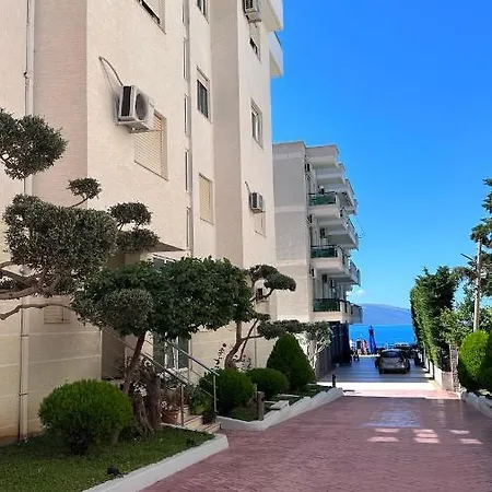 Modern Sea View Apartment * فلورا